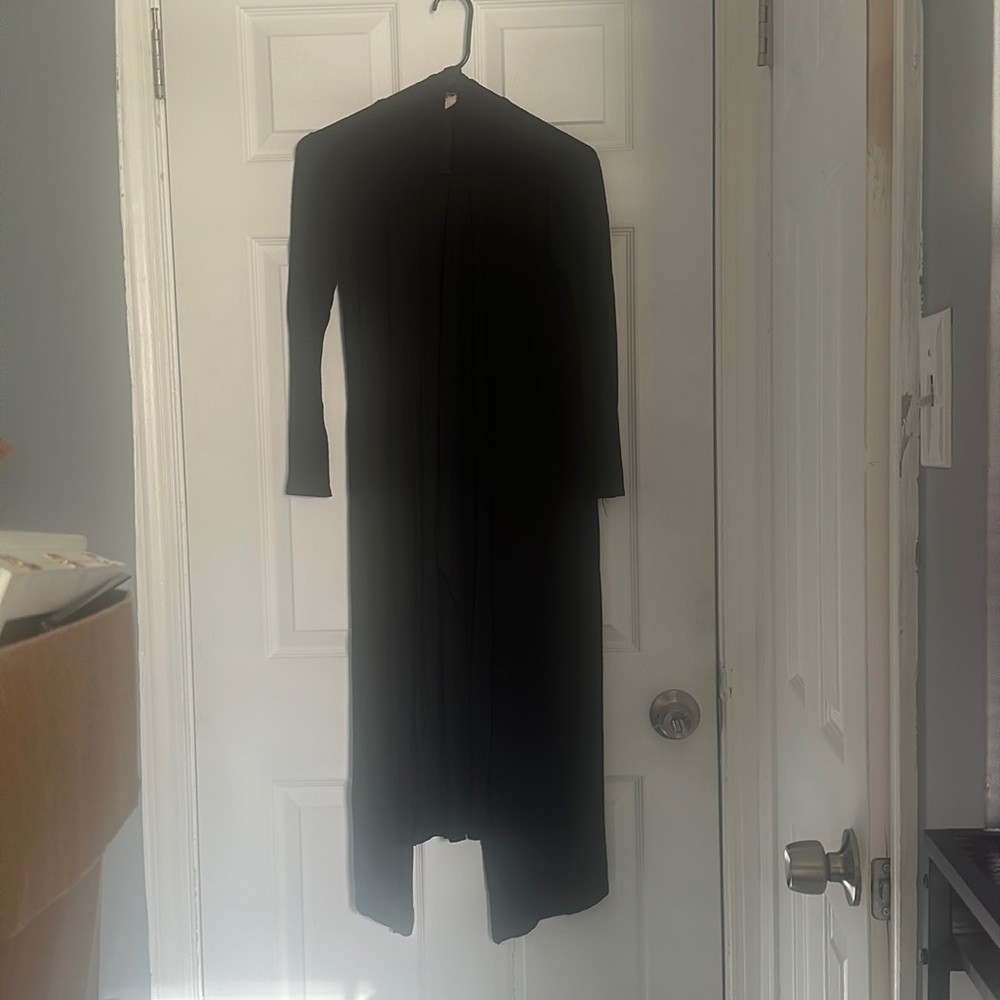 ✨Long black cardigan ✨